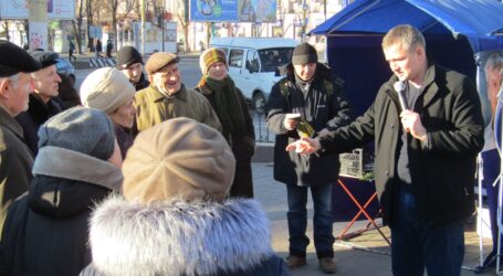 Спортивні майданчики, хмари над «розливайками» та гість з ВРУ на центральному проспекті Кам’янського