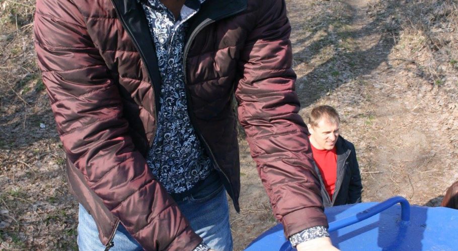 Подарунок рибалкам від сусідів та виток газу на перехресті двох проспектів в Кам’янському