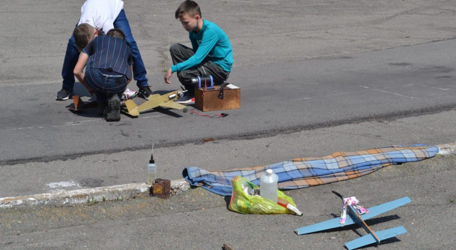 Літаки та роботи – популярна розвага у дітей Кам’янського