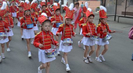 Ігри з вогнем, майстер клас від президента, День Європи та вуличне дефіле театрів у Кам’янському