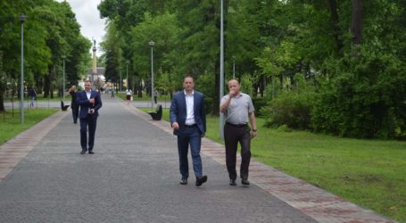 Уроки стихії, останні весняні клопоти в центрі Кам’янського та екскурсія на Коноплянку