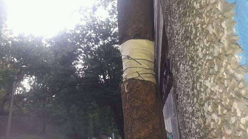 Півроку витікає газ з труби на стіні житлового будинку в Кам’янському (ОНОВЛЕНО)