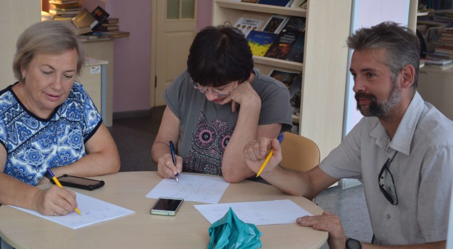 Чим можна зайнятись у бібліотеці в Кам’янському