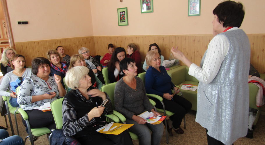 Розрізняти види маніпуляцій в медіапросторі вчаться бібліотекарі Кам’янського