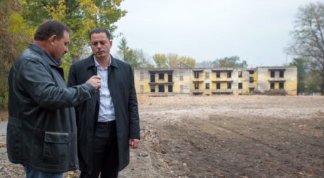 Кто сможет дом построить в Каменском?