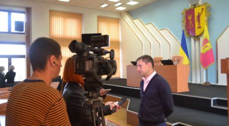 Скоротечна сесія міськради Кам’янського з однією заковикою