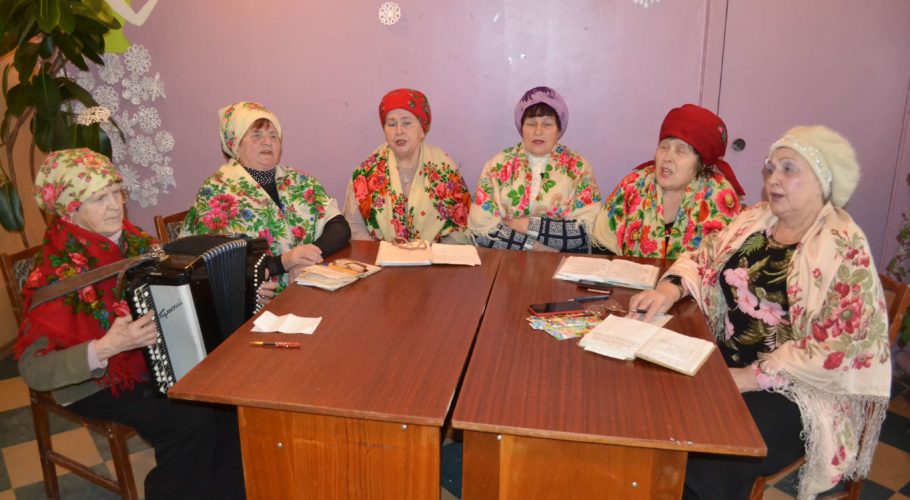 Популяризувати народні пісні взялись співачки в Кам’янському