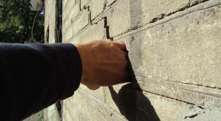 Про відселення з аварійного будинку в Кам’янському