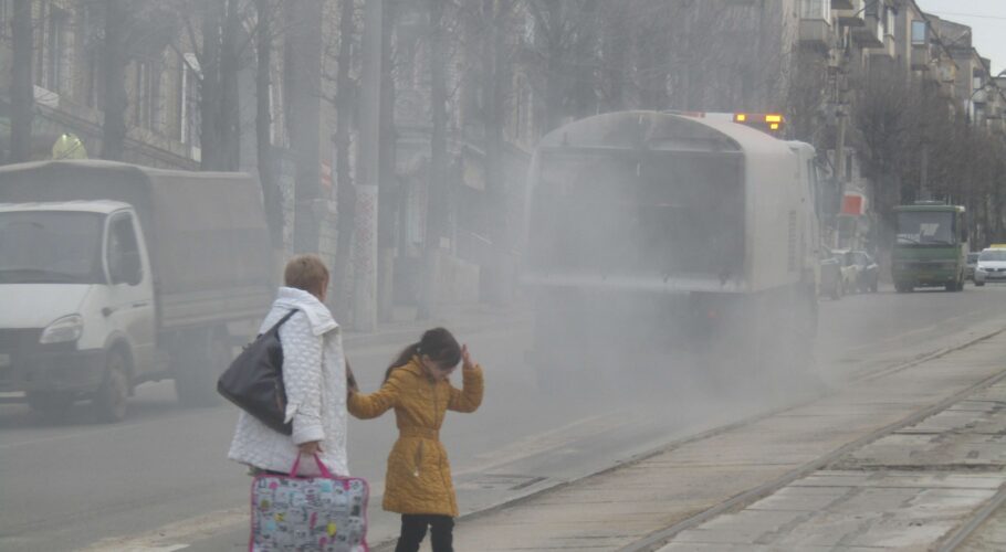 Боротьба з курявою, сміттям та водою в Кам’янському