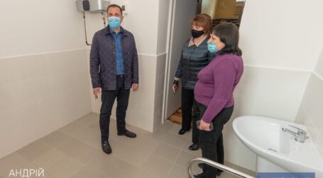 В Каменском ремонтируют учреждения образования