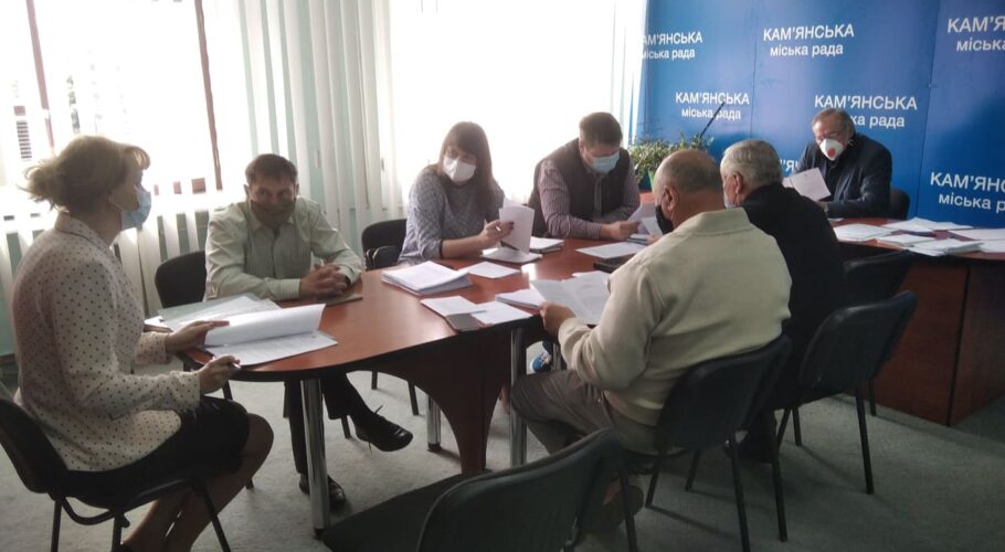 Об’єднання задля збереження послуг: міськрада Кам’янського затвердить реорганізацію медзакладів