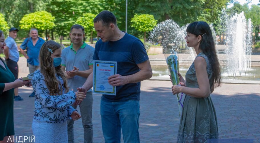 Талантливым детям Каменского вручили стипендии