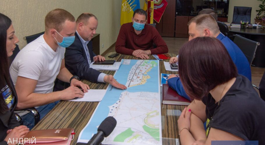 В Каменском обсуждали  наработки по строительству современной набережной