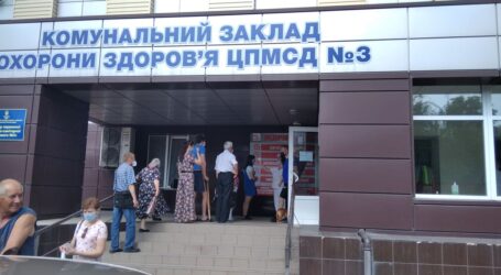 Черга до поліклініки, ртуть у під’їзді, аварійне зневоднення та два фрагменти з історії Кам’янського