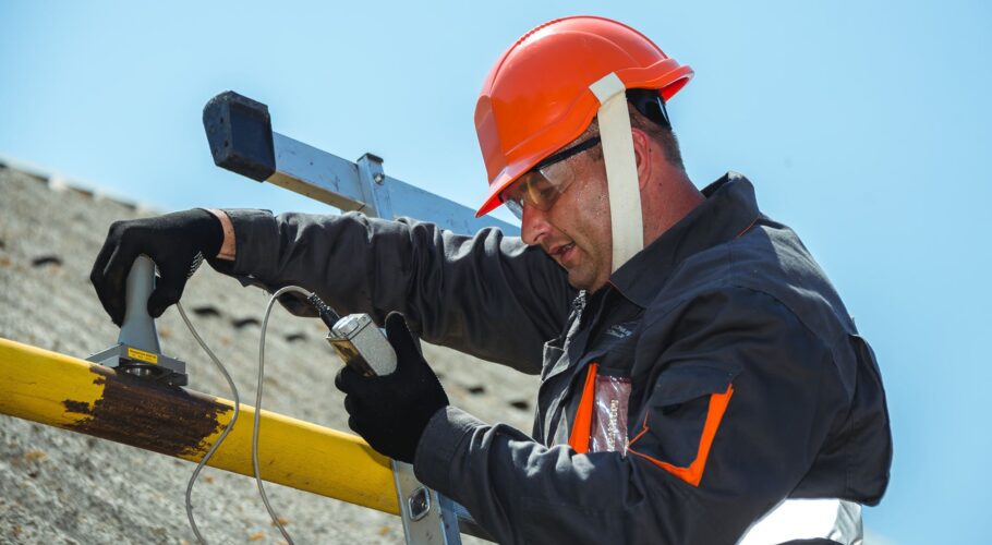 Суд в Кам’янському заочно присудив заплатити за газ жінці, яка жила в іншому місці