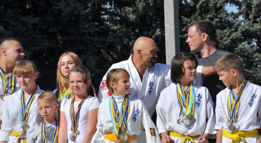 Відновити тренування, аби не втратити досягнення у спорті, пропунують міській владі тренери з  Кам’янського