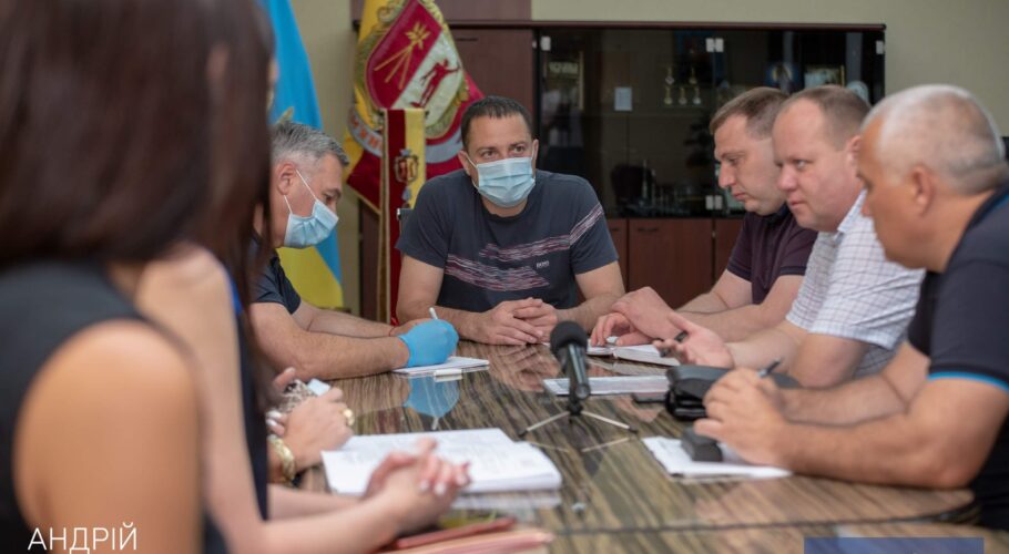 В Каменском решали проблему домов по Гастелло
