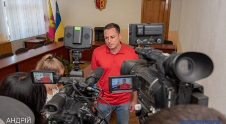 Влада Кам’янського будує нові спортмайданчики та переселяє погорільців