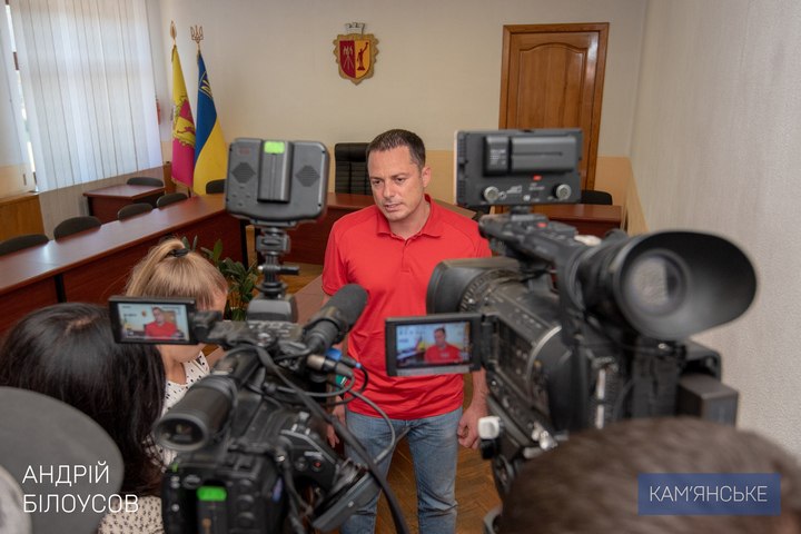 Влада Кам’янського будує нові спортмайданчики та переселяє погорільців