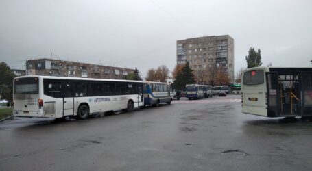 Боротьба легальних перевізників з нелегальними триває в Кам’янському
