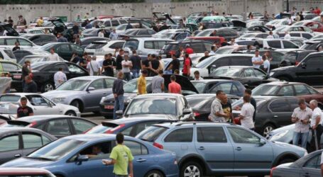 Українці в жовтні набагато частіше купували вживані авто, ніж нові