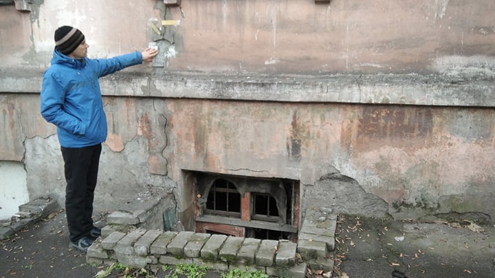 Підтоплення грунтовими водами руйнує житловий квартал в Кам’янському