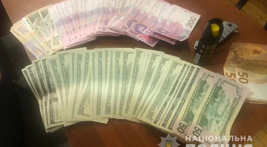 Трьох молодих кам’янчан затримали за серію розбійних нападів