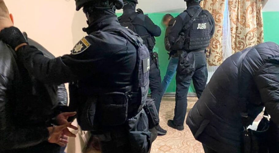 На Дніпропетровщині затримали рекетирів
