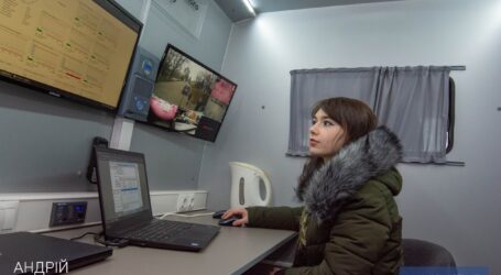 Мобільна еколабоаторія з позавчора перевіряє склад повітря в Кам’янському