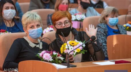 Мэр Каменского поздравил коллег с Днем местного самоуправления
