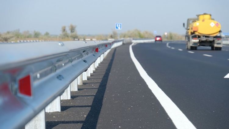 “Укравтодор” заявив, що за 2020 рік відремонтовано більше 4000 км доріг