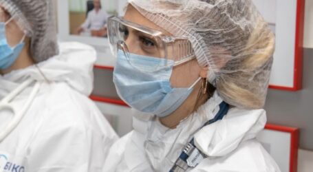 Доплати за борьбу з коронавірусом отримали більше 5 тисяч медиків області