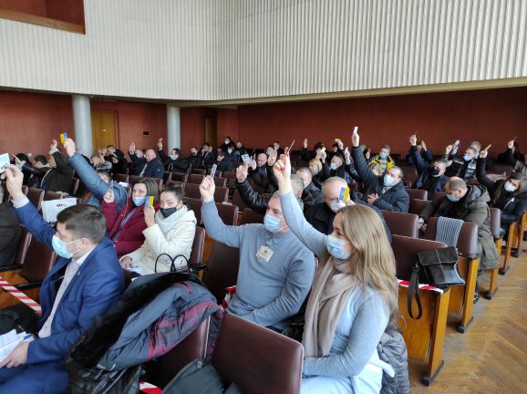 Ліквідація старої влади та утворення нової: сесія райради в Кам’янському
