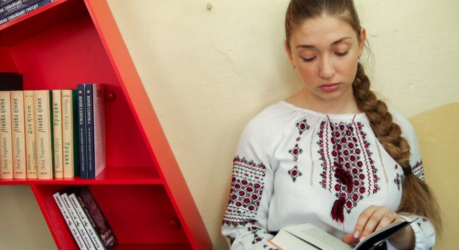 Поетичний батл від Кам’янської бібліотеки: мешканців області запрошують долучитися до онлайн-конкурсу