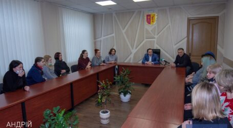 У Кам’янському родинам загиблих бійців передали благодійну допомогу, зібрану українською діаспорою Сан-Франциско