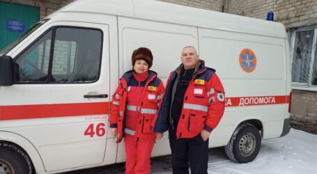 Фельдшер Кам’янської швидкої допомоги прийняла пологи прямо в автомобілі