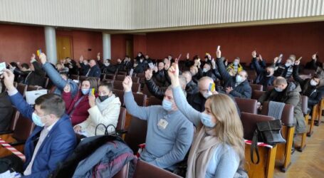 Ліквідація старої влади та утворення нової: сесія райради в Кам’янському