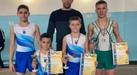 Кам’янчани – призери Всеукраїнського турніру зі стрибків на акробатичній доріжці