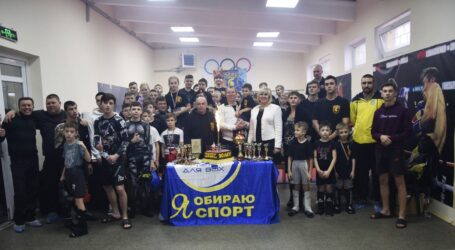 У Кам’янському відбувся відкритий турнір з кікбоксингу «ІСКА»