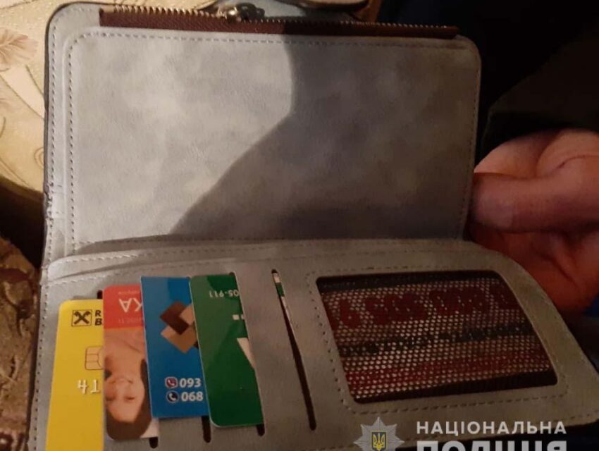 У Кам’янському поліцейські затримали грабіжницю