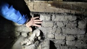 будинки руйнуються через комунікації