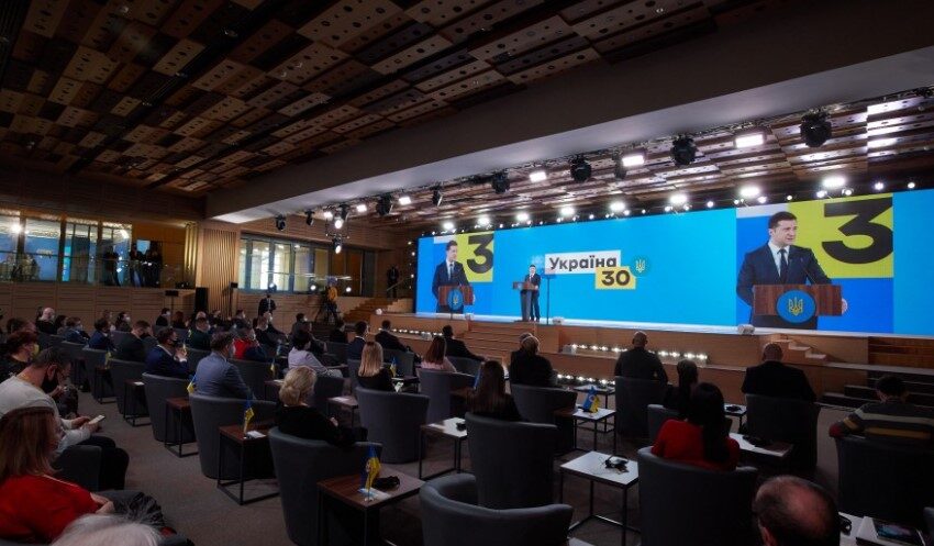 В Україні створять Центр протидії дезінформації