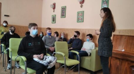 В Кам’янському в «Школі виживання» відбулась розмова про «погану компанію»