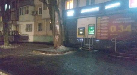 У Кам’янському чоловік пограбував пенсіонерку