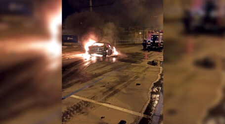 У Дніпрі внаслідок ДТП згорів легковий автомобіль