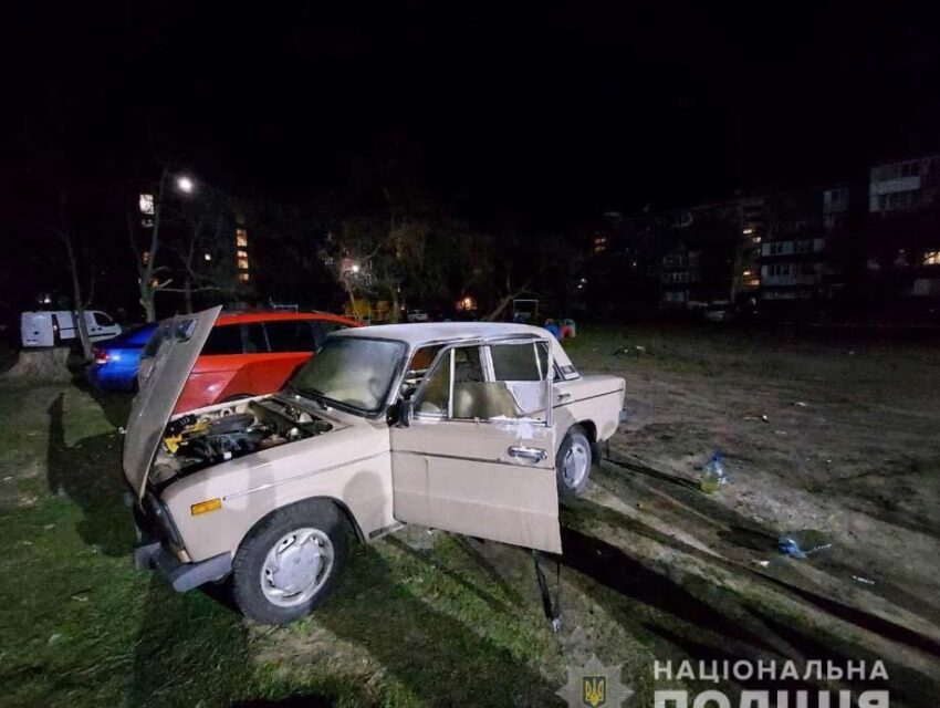 На Дніпропетровщині чоловік посварився зі знаймою, та спалив її автівку