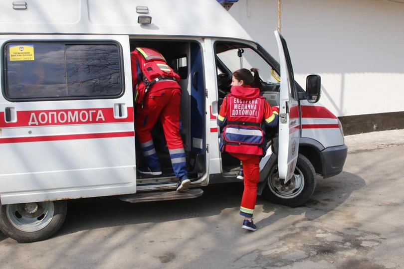 Медичні працівники Дніпропетровщини отримали матеріальну допомогу
