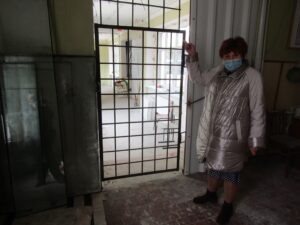 Закінчити ремонт школи в Кам’янському вимагають від ОДА батьки учнів - ФОТО