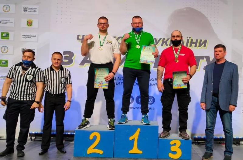 Кам’янчанин Дмитро Сорока здобув звання чемпіона України з армспорту