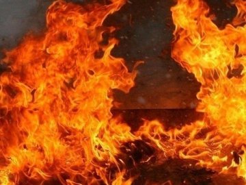 На Дніпропетровщині внаслідок пожежі у нежитловій будівлі постраждали дві людини